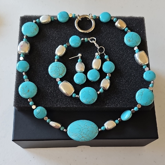 Turquoise and Silver Jewelry Set - Picture 1 of 4
